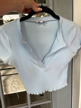 Super down blue crop top